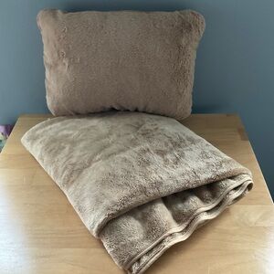 Restoration Hardware Plush Brown Pillow and Blanket Set